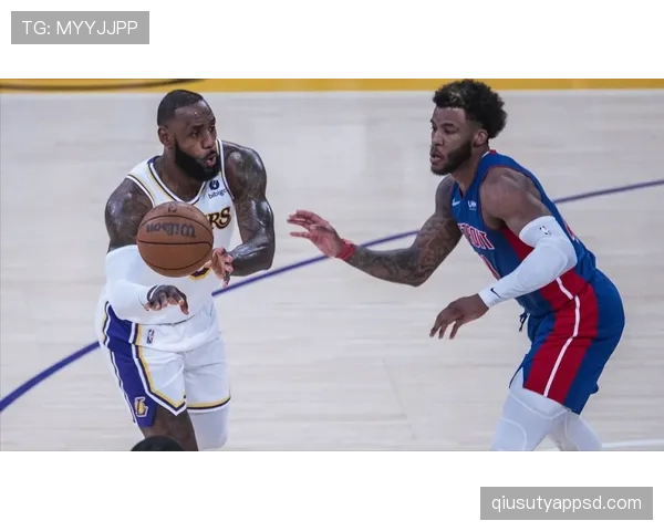 卡马文加与坎特：防守覆盖能力差异及其在战术体系中的角色定位